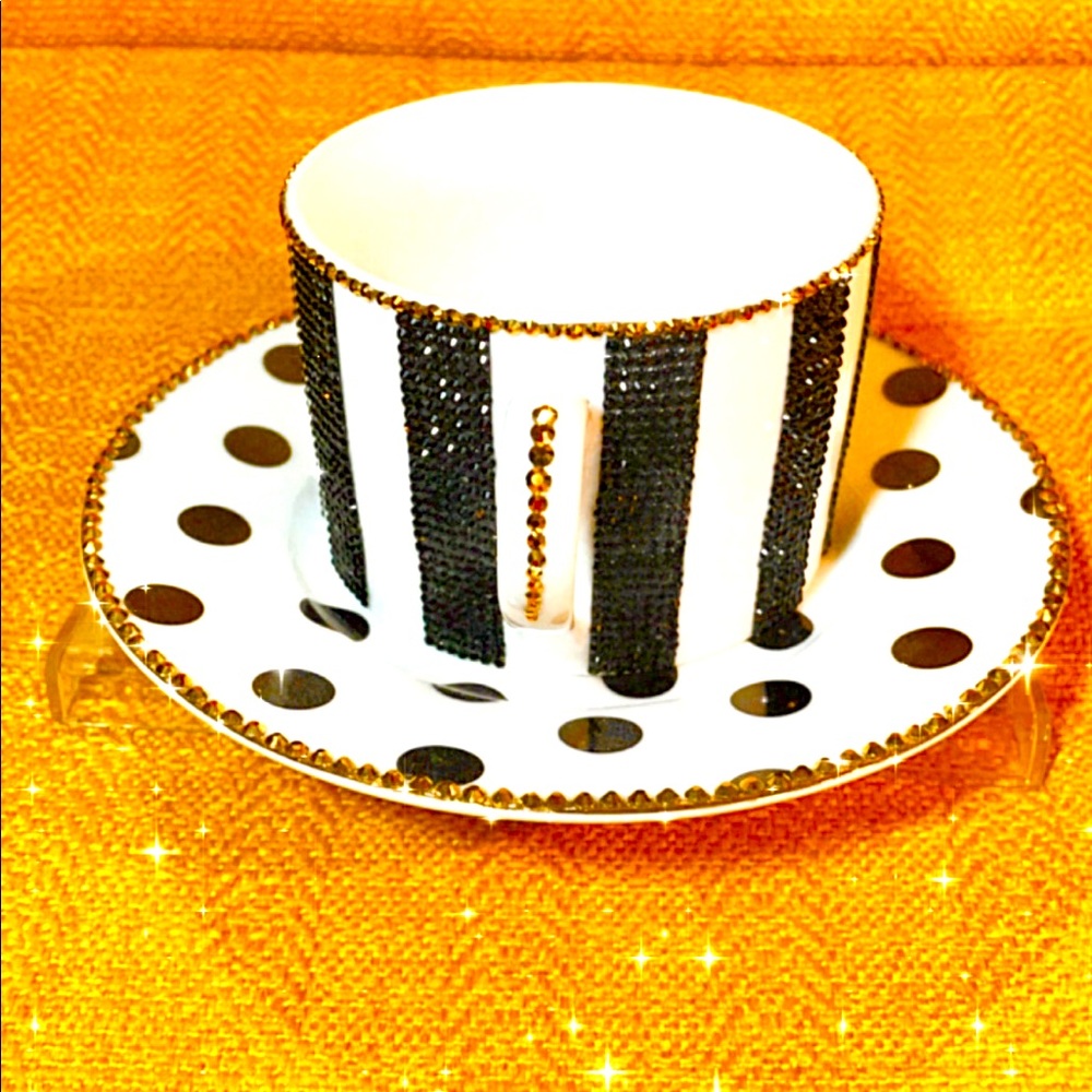 Tea cup set - Picture 2 of 3
